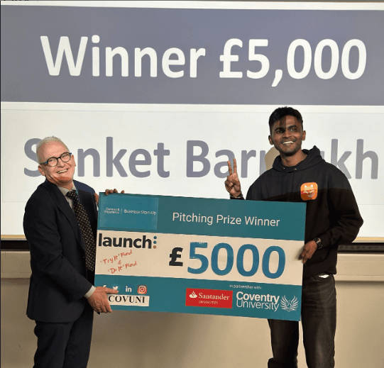 Dunefox winning £5,000 at Coventry University Dragon's Den Pitching Final