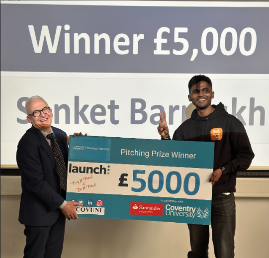 Dunefox winning 5,000 GBP at Coventry University Dragon's Den